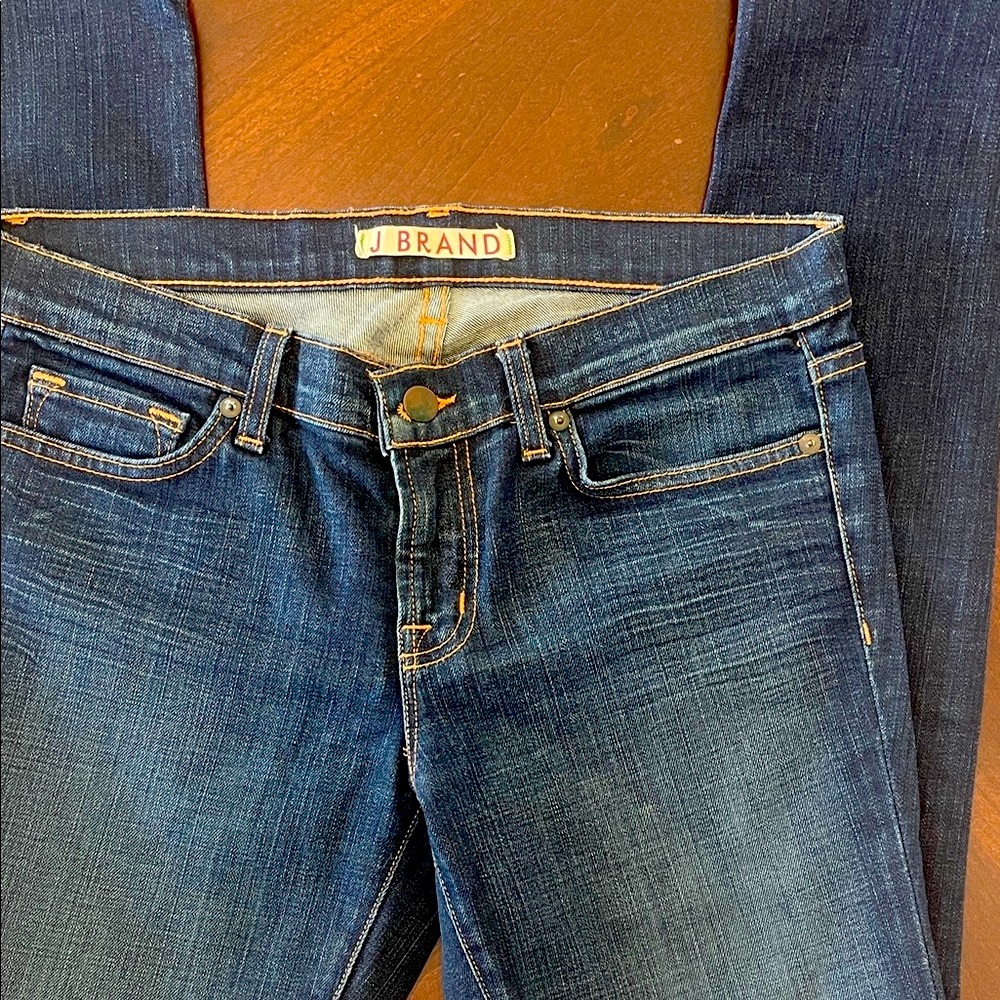 J Brand Women's The Skinny Jeans. Dark Vint Color. These look new!